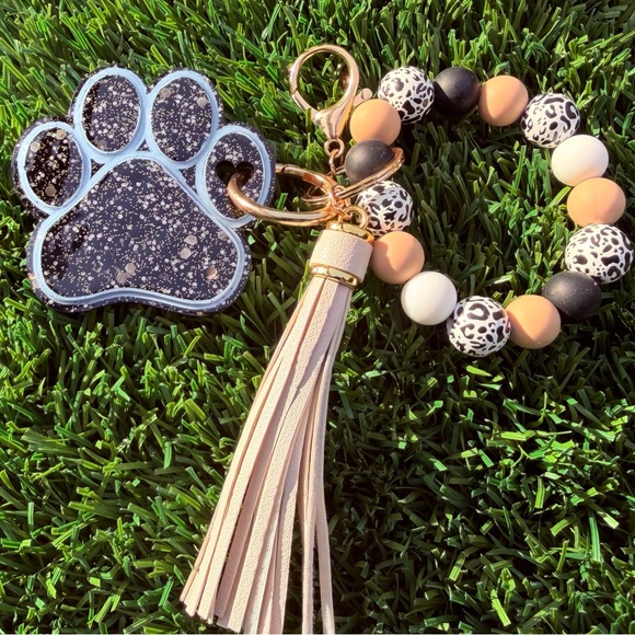 Leopard Print Key & Card Holder with Tassel - Picture 3 of 6